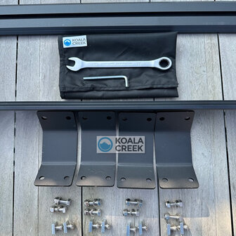 KOALA CREEK&reg; aluminium AERO DAKDRAGER set voor hardshell daktent ROADTRIP 130